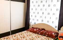 De vanzare apartament cu 2 camere, decomandat, 49 mp, zona Intre Lacuri