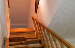 3 camere cu scara interioara, 90 mp utili. garaj inclus in pret.