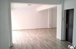 Apartament de vanzare cu 3 camere, 80 mp utili