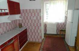 Apartament 3 camere, 77 mp, parcare, decomandat, zona Calea Floresti