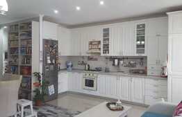 3 camere, modern/lux, 74 mp., zona Sub Cetate