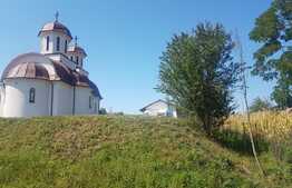 Casa traditionala in Valea Fanatelor cu teren 3700 mp  intravilan + 500 mp arabil