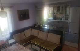 Casa traditionala in Valea Fanatelor cu teren 3700 mp  intravilan + 500 mp arabil