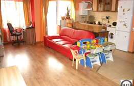 De vanzare apartament cu 3 camere + loc de parcare