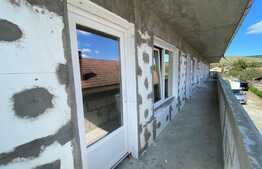 Spatiu comercial, 450 mp, 2 intrari, zona Avram Iancu ,Floresti! Pret/mp!