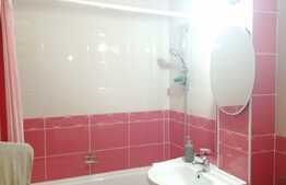 Apartament spatios cu 3 camere la cheie, etaj intermediar, decomandat, Zona Arinilor