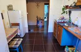 Apartament cu 3 camere decomandat, 70 de mp, 2 locuri de parcare, zona UMF