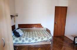 Apartament cu 3 camere decomandat, 70 de mp, 2 locuri de parcare, zona UMF