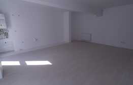 Finisaje noi, parcare, etaj intermediar, zona Eroilor