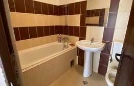 Apartament cu 3 camere, 50 mp, parcare, zona Terra