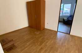Apartament cu 3 camere, 50 mp, parcare, zona Terra
