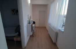 Apartament de lux, etaj intermediar, parcare, zona Terra