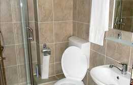 3 camere de vanzare, terasa 37 mp, 100 mp pe bloc,  loc de parcare!