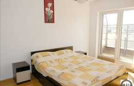 3 camere de vanzare, terasa 37 mp, 100 mp pe bloc,  loc de parcare!