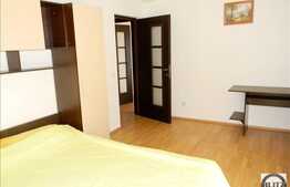 3 camere de vanzare, terasa 37 mp, 100 mp pe bloc,  loc de parcare!