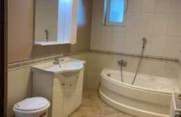 Apartament cu 3 camere, decomandat, 90 mp, loc de parcare, zona strazii Padurii 