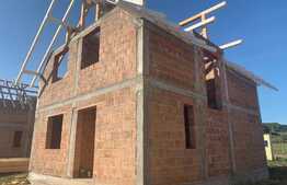 Casa individuala de 120 mp, teren de 540 mp, Luna de Sus!