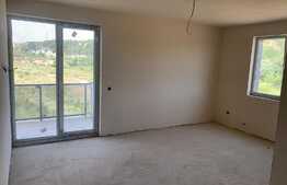 Apartament 3 camere, 50 mp, CF, balcon, zona strazii Tineretului!