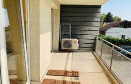 Apartament cu 3 camere, modern, A.C, parcare, in zona strazii Decebal