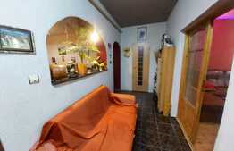 Apartament 3 camere, 92 mp, semidecomandat, zona Ambient