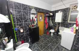 Apartament 3 camere, 92 mp, semidecomandat, zona Ambient