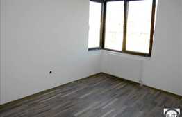 De vanzare apartament cu 2 camere, 52 mp utili