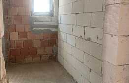 Apartament in vila, la 3 minute de Vivo!