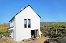 Casa individuala 280 mp utili, 586 teren, garaj, cartier Sopor!