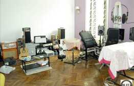 Vanzare 3 camere. 95 mp la pret excelent, superfinisat,Zona Garii