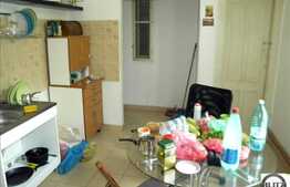 Vanzare 3 camere. 95 mp la pret excelent, superfinisat,Zona Garii