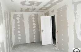 Apartament de vanzare cu 3 camere,  82 mp utili