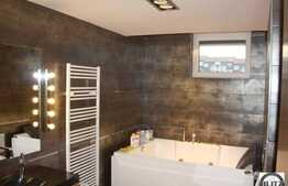 Oferta apartament cu 4 camere, suprafata utila generoasa