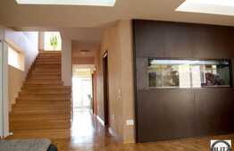 Oferta apartament cu 4 camere, suprafata utila generoasa