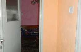 Vanzare 2 camere, zona Pietei Mihai Viteazul, loc de parcare in curte interioara