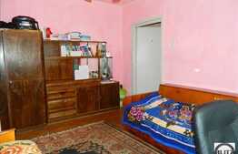 Vanzare 2 camere, zona Pietei Mihai Viteazul, loc de parcare in curte interioara