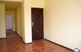 De vanzare apartament cu 3 camere + terasa 100 mp