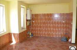 De vanzare apartament cu 3 camere + terasa 100 mp