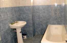 De vanzare apartament cu 3 camere + terasa 100 mp