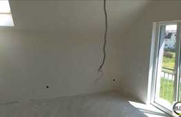 Vanzare mansarda, 57 mp, zona Florilor! Garaj subteran, boxa depozitare!