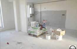 3 camere de vanzare + garaj + boxa la subsol