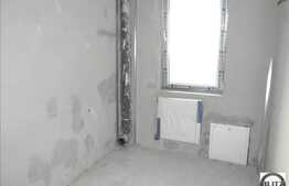 3 camere de vanzare + garaj + boxa la subsol