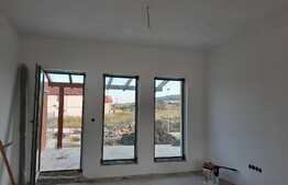 De vanzare casa tip duplex, 122 mp utili, 400 mp teren,Chinteni,pozitie foarte buna