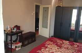 Apartament 3 camere, 72 mp, decomandat, zona Aurel Vlaicu