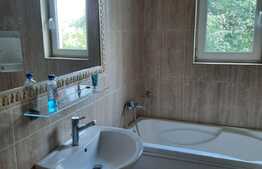 Apartament 2 camere decomandate, 50 mp, garaj, zona UMF