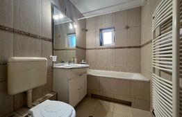 Apartament cu 3 camere, 71 mp utili, zona strazii Lunii