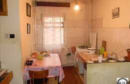 4 cam decomandate! Zona Plopilor!