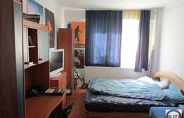 Vanzare apartament 2 camere, 56 mp, decomandat, boxa subsol, zona strazii Horea