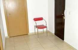 Apartament cu 3 camere, 112 mp, partial mobilat la pret OPORTUN