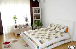 Apartament cu 3 camere, 112 mp, partial mobilat la pret OPORTUN