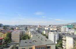 Apartament 2 camere, 44 mp, decomandat, zona Hotel Paradis